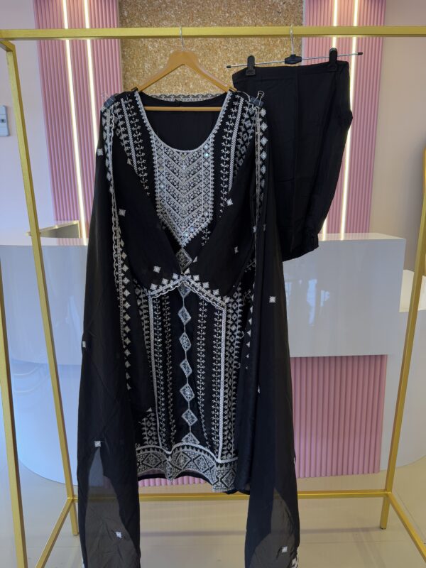 Organza EMN018