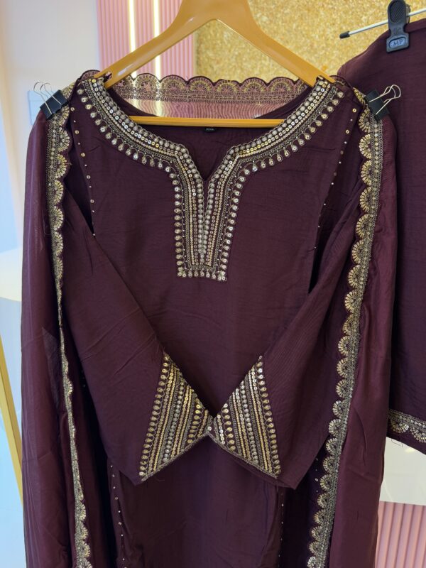 Embroidery Churidar Set with Chinnon Duppata - EMIN0011