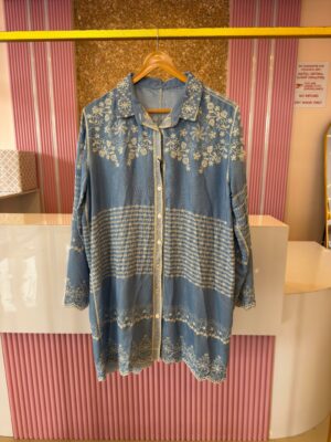 Floral embroidery top for women
